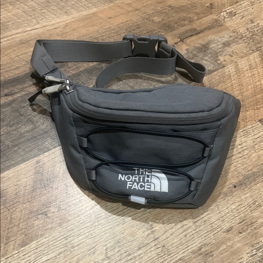 The North Face Gray Crossbody Bag Sleek Durable Design